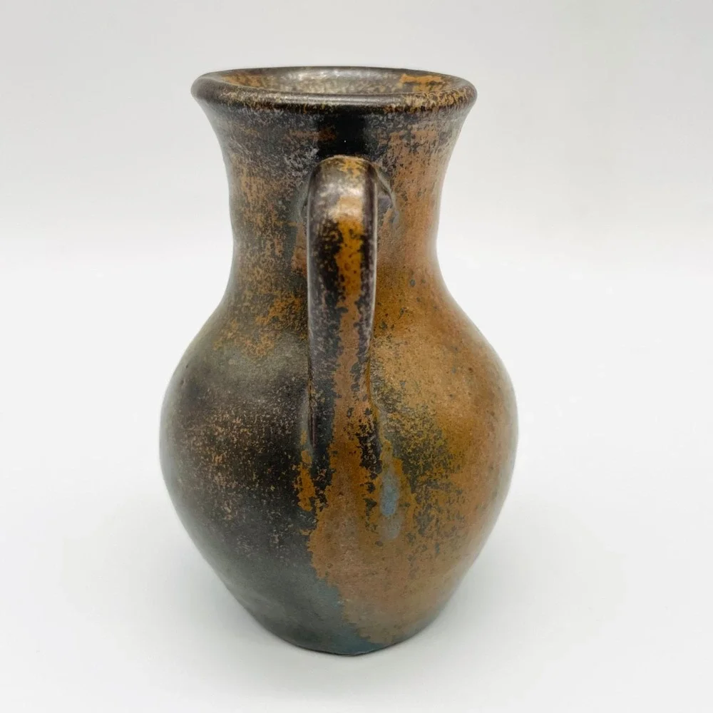 Unmarked handcrafted studio